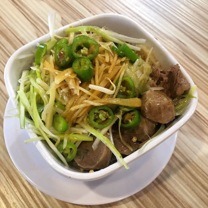 Macky's Noodle House 11