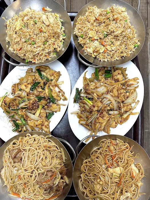 August Moon Chinese Restaurant 8