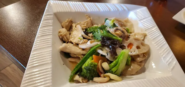Lee's Asian Fusion 10
