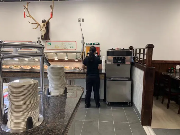 Happy Wok Restaurant 10