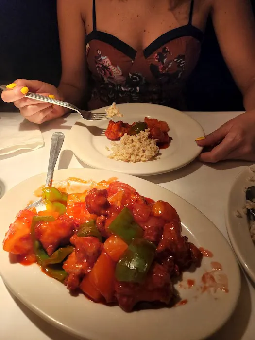 Hua Ting Chinese Restaurant 1