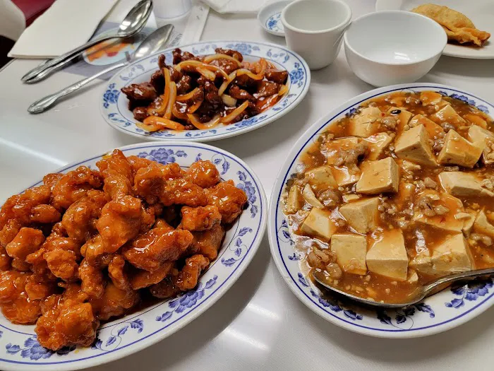 Golden Duck Restaurant 2