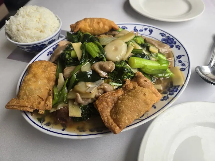 Golden Duck Restaurant 4