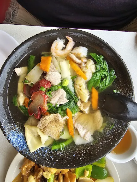 Golden Eagle Chinese Restaurant 9