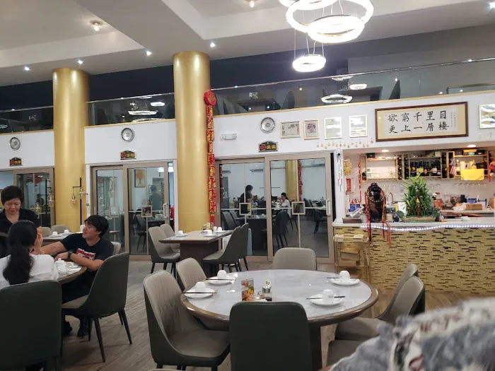 Honolulu Seafood Restaurant 10