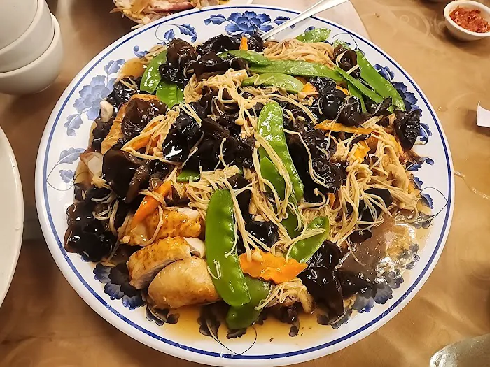 Happy Days Chinese Seafood Restaurant 5