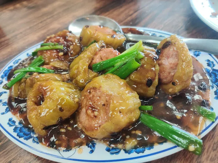 Yen Yen Chinese Cuisine 1