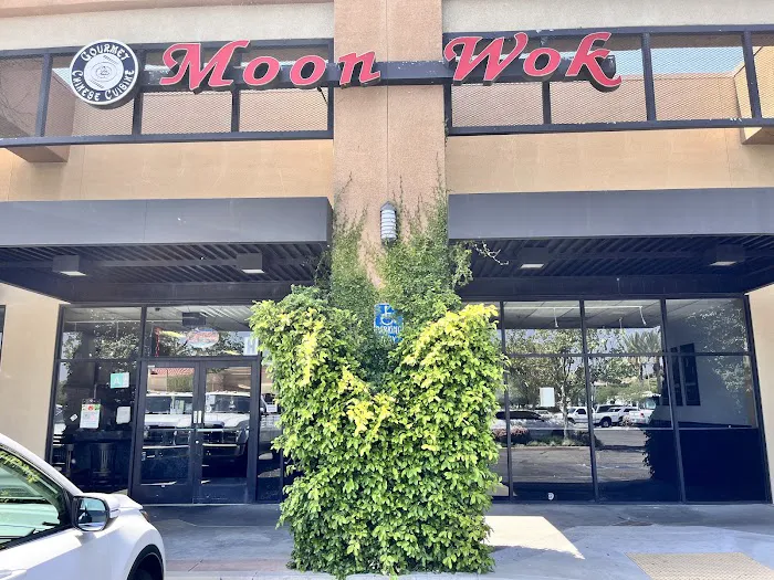 Moon Wok 3