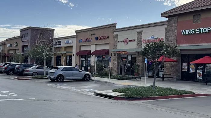 D&D CHINESE CUISINE /SECO CANYON LOCATION 2