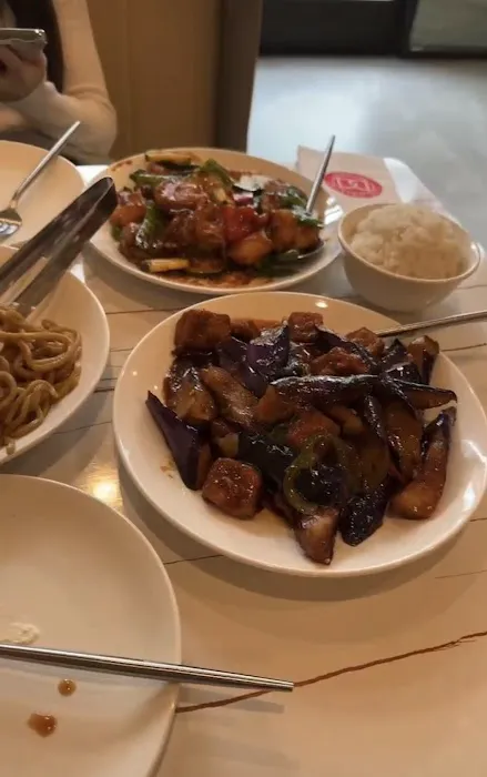 D&D CHINESE CUISINE /SECO CANYON LOCATION 8