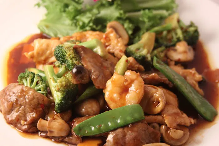 Fulin's Asian Cuisine in Knoxville 10