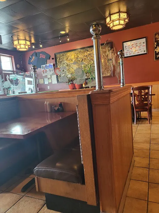 Dragon Den Chinese Restaurant 3