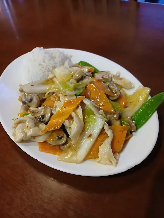 Dragon Den Chinese Restaurant 4