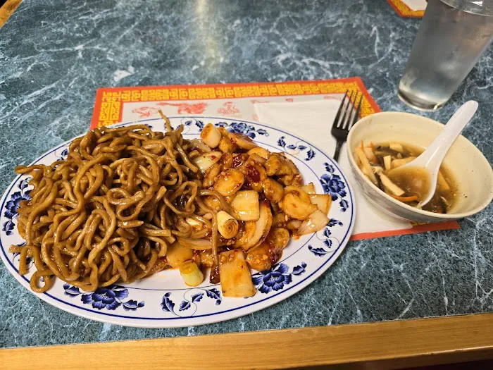 Hot Wok Bistro 3