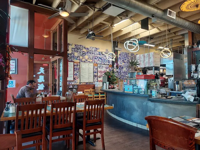 Hot Wok Bistro 6