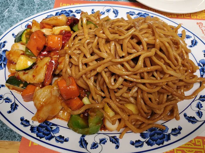 Hot Wok Bistro 5