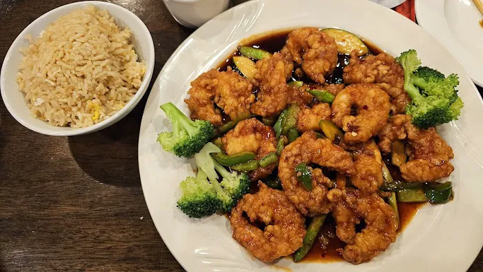 Ming's Asian Cuisine 3