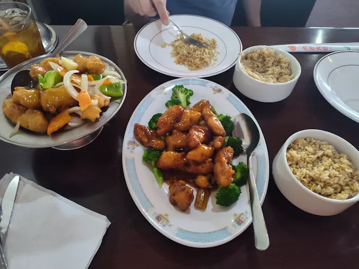 Lee's Chinese Restaurant 7