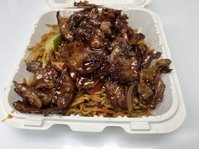 Trio taste Chinese & Thai food 9