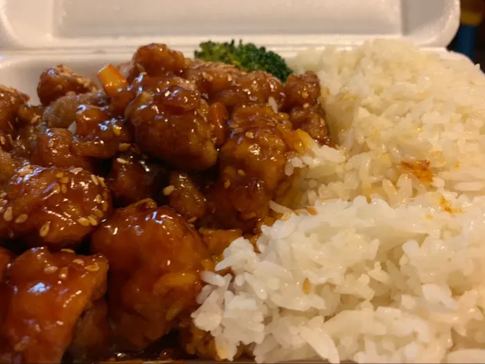 Hardee Chinese & American Cusine 7