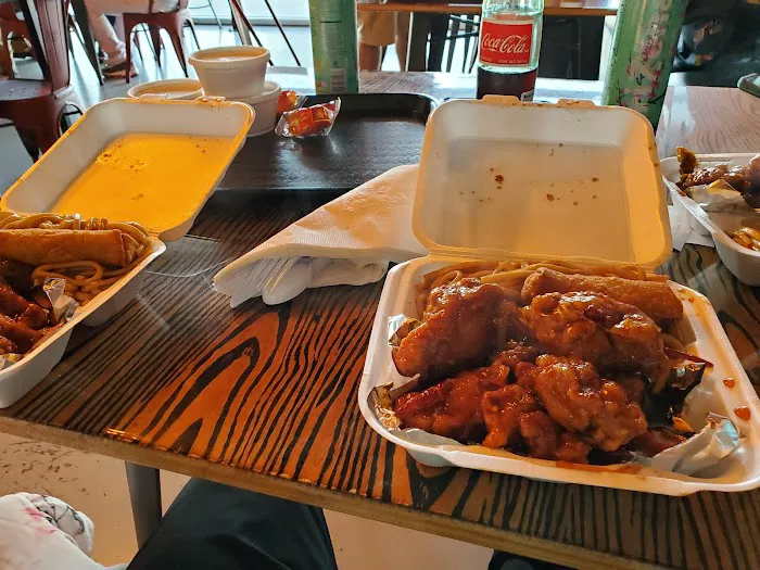 Papa Lee Chinese Restaurant 10