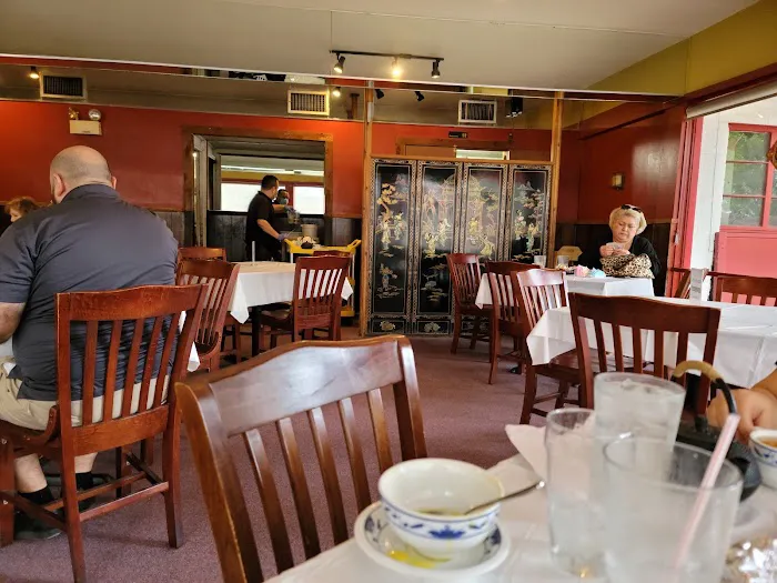 Lotus Inn Restaurant 10