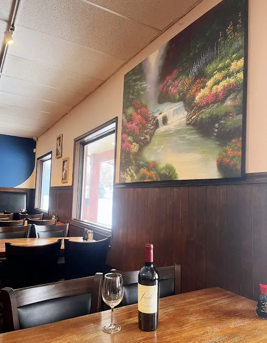 Ming's Cafe 3