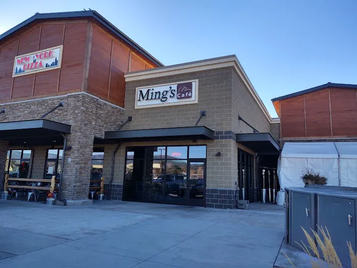 Ming's Cafe 10