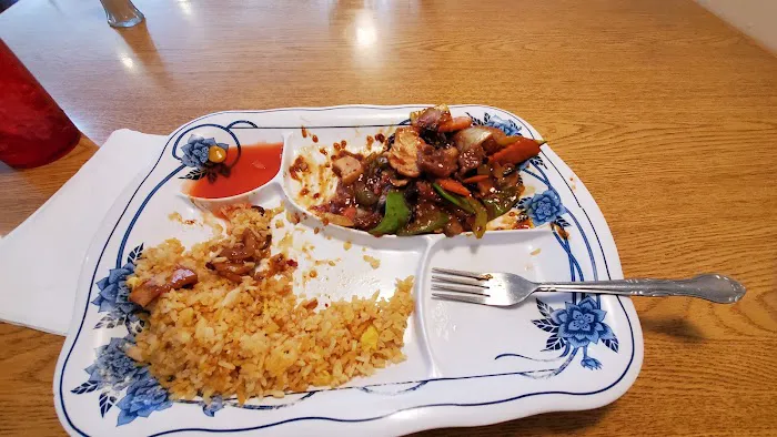 Hong's Garden Chinese Restaurant 2