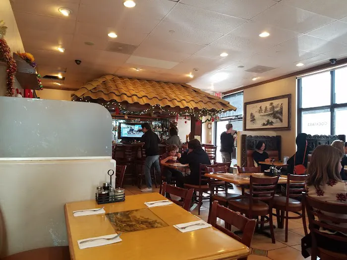Henry's Chinese Cafe 1