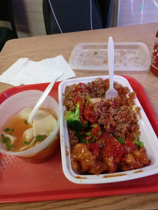New Wok's Kitchen 5