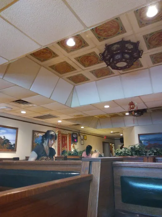 Lee's Chinese Restaurant 8
