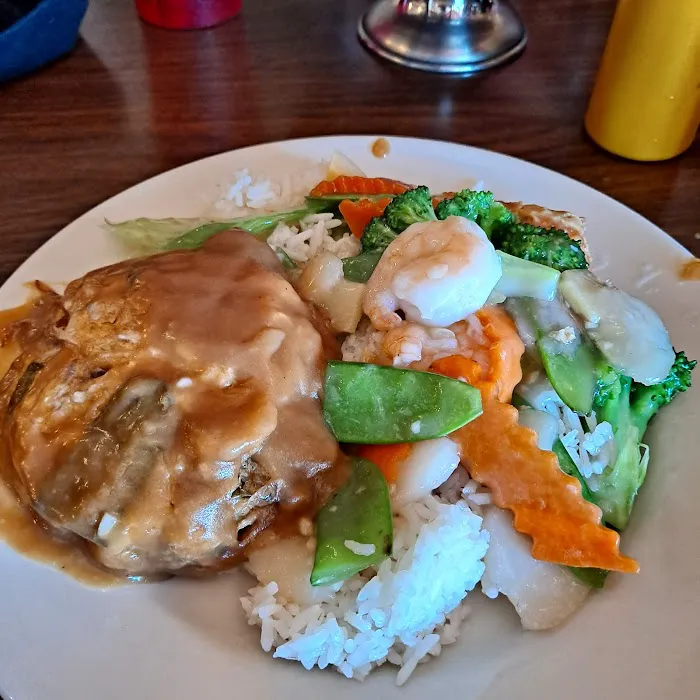 Golden Dragon Restaurant 9
