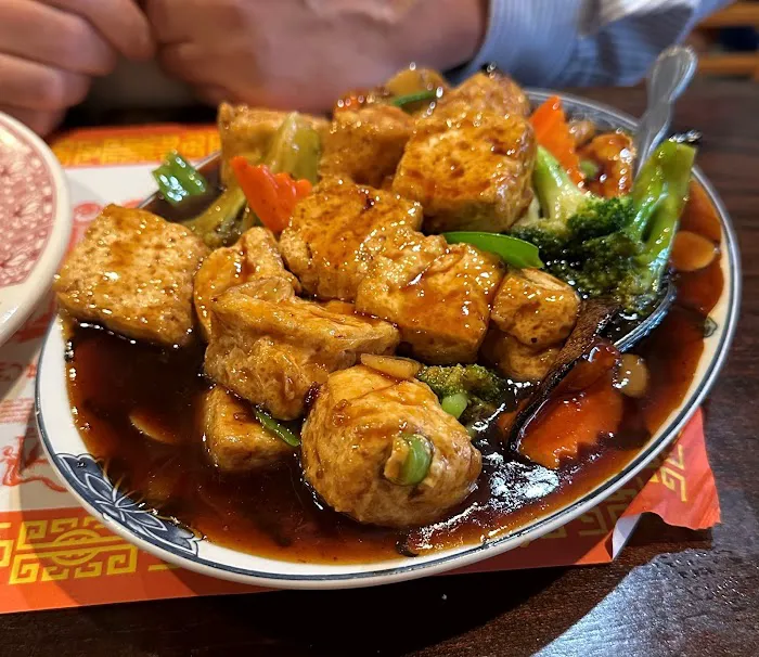 Ming's Cafe 3