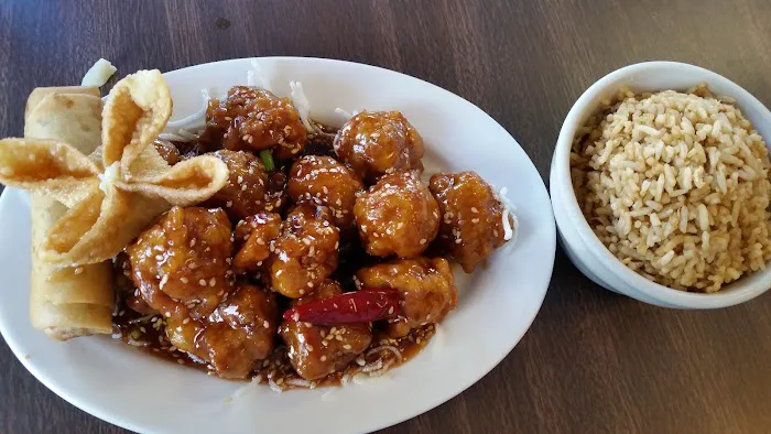 Fan's Chinese Cuisine 4