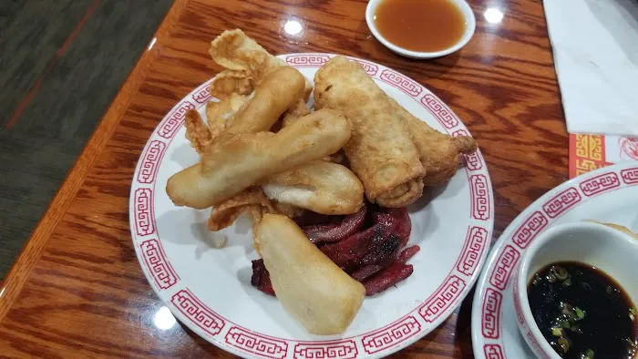 Chens Restaurant 4