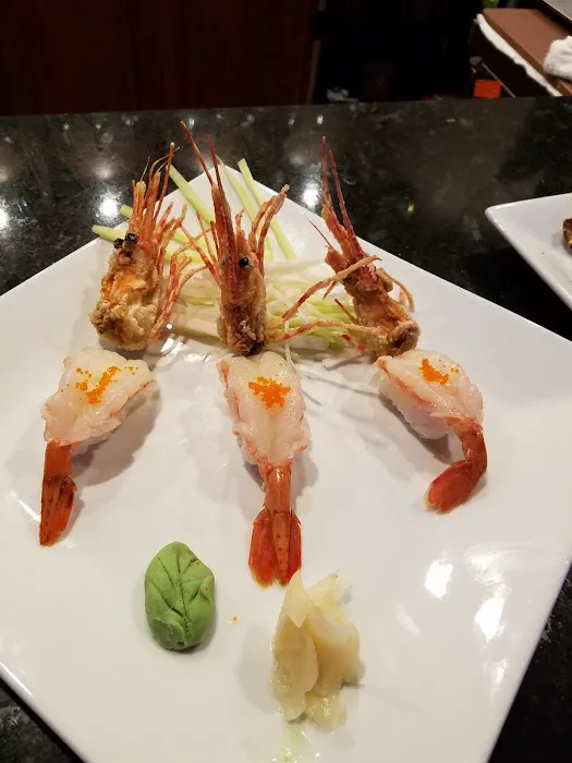 Kwan's Sampan Restaurant 10