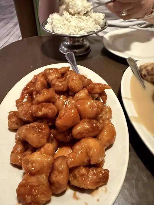 Kwan's Sampan Restaurant 7