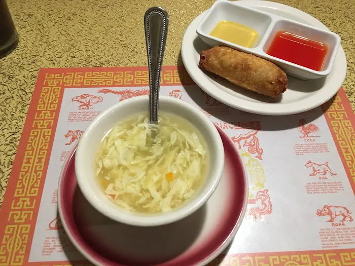 Kwan's Sampan Restaurant 5