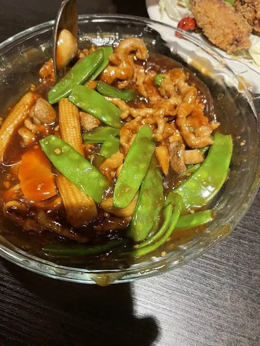 Golden Ginger 8