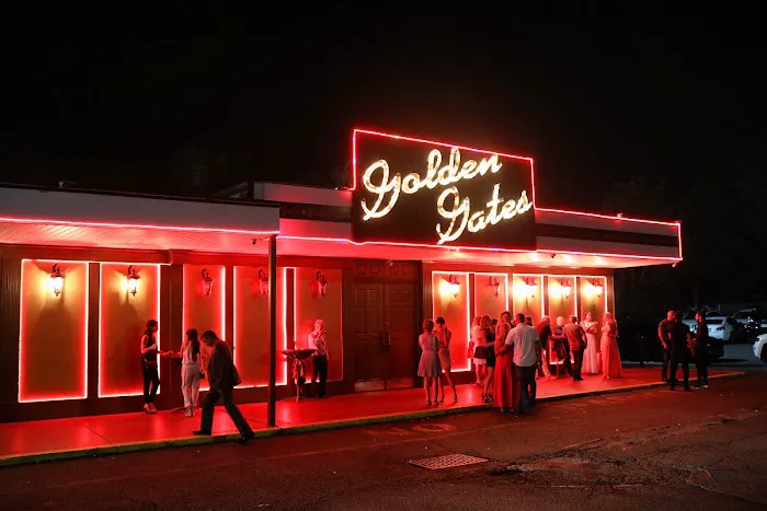 Golden Gate Restaurant 4