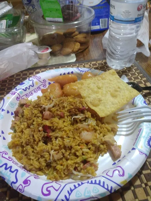 El Cantones Chinese Restaurant 6