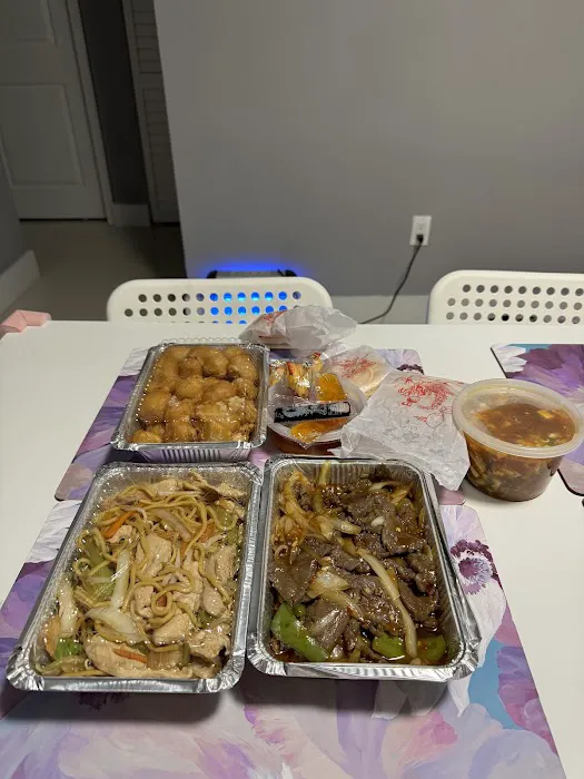 El Cantones Chinese Restaurant 10