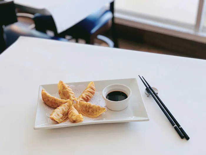 Wu’s Kitchen & Wines 7