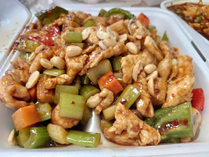 Golden Wall Restaurant 5