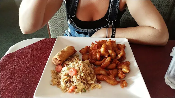 3 Happiness Restaurant 8