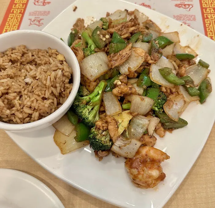 Golden China Restaurant 4