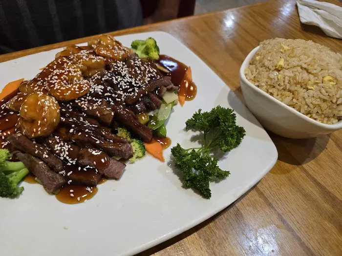 Yum Asian Bistro 5