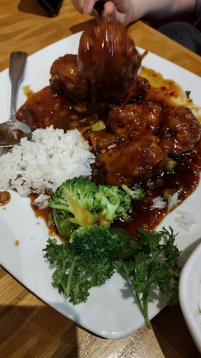Yum Asian Bistro 6