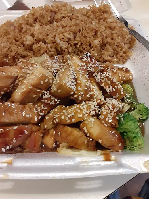 Jackie Chen's Asian Diner 3